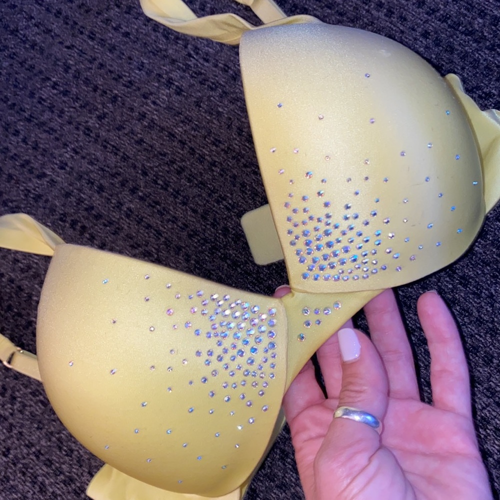 Victoria’s Secret Plunge bra